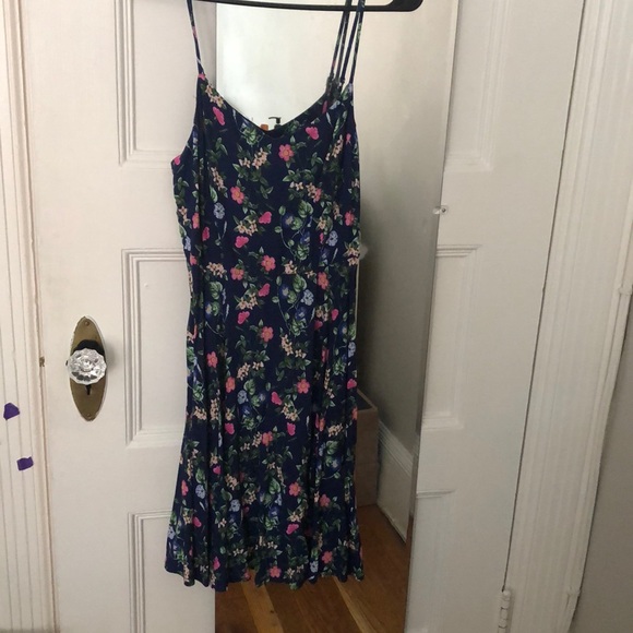 Flowery summer dress Old Navy size M - Picture 2 of 5